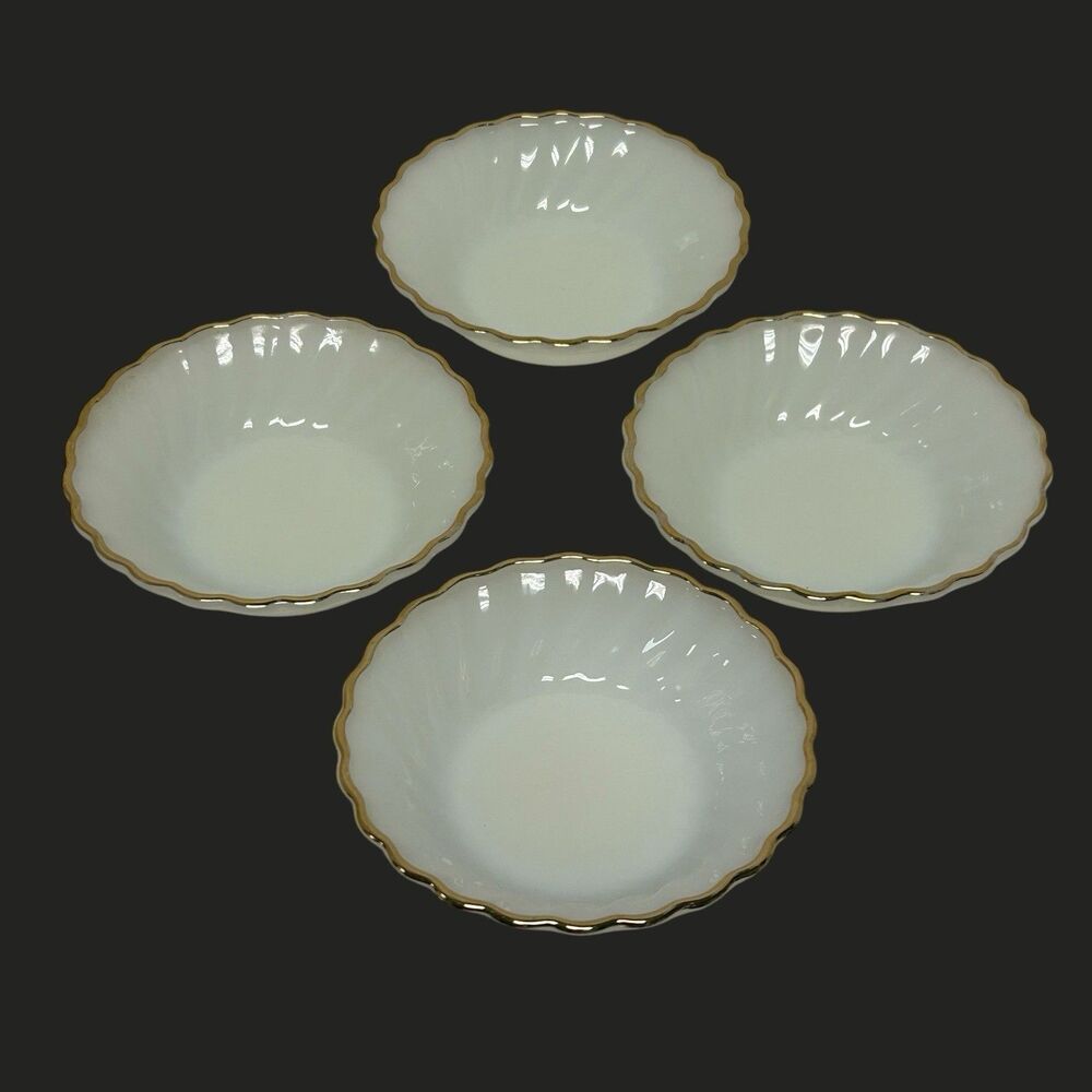 4 Vintage Anchor Hocking Fire King 5” Milk Glass Gold Trim Scalloped Fruit Bowls